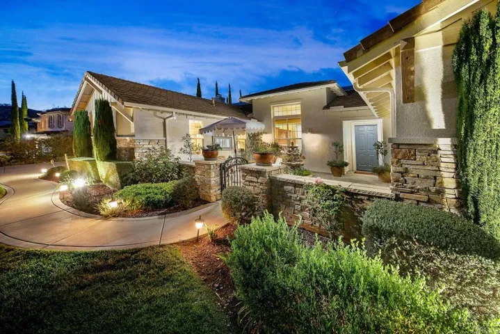 26813 Saint Andrews Lane, Valley Center, California 92082
