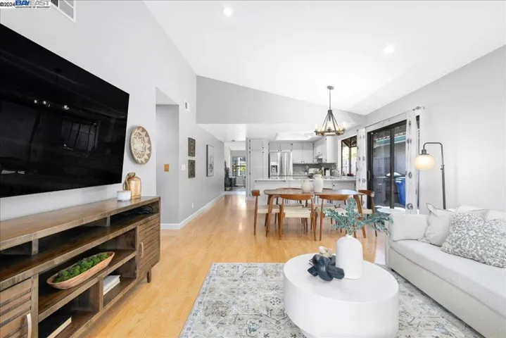 32927 Oakdale St, Union City, California 94587