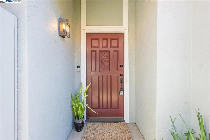 32927 Oakdale St, Union City, California 94587