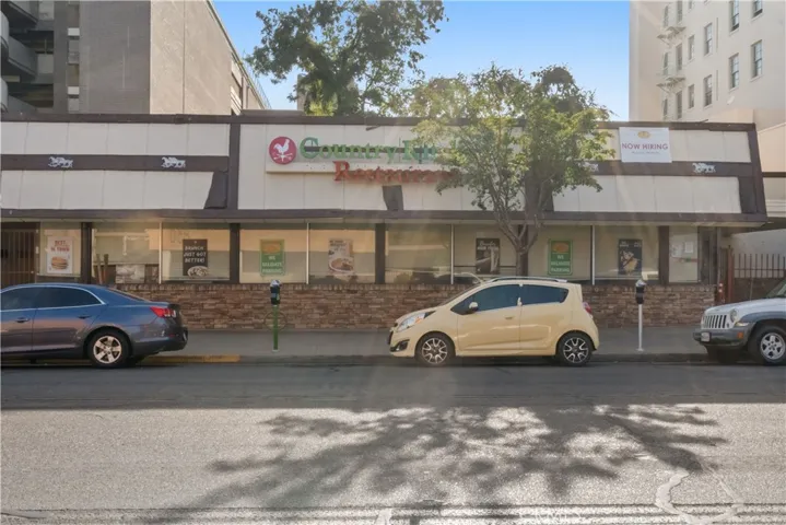 831 Van Ness Avenue, Fresno, California 93721