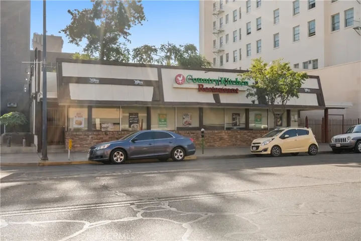 831 Van Ness Avenue, Fresno, California 93721