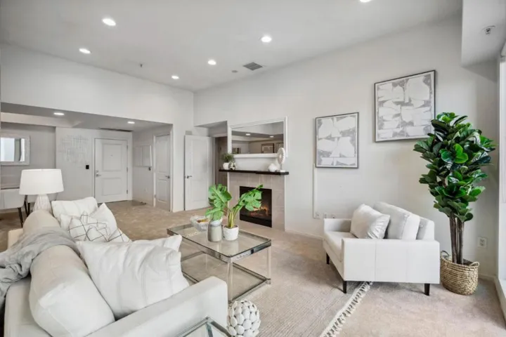 46 W Julian Street 508, San Jose, California 95110