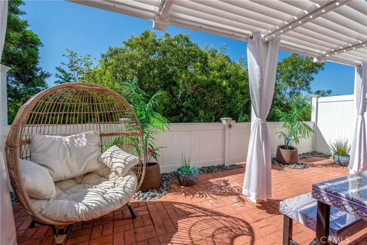 24935 Acacia Lane 2, Laguna Hills, California 92653
