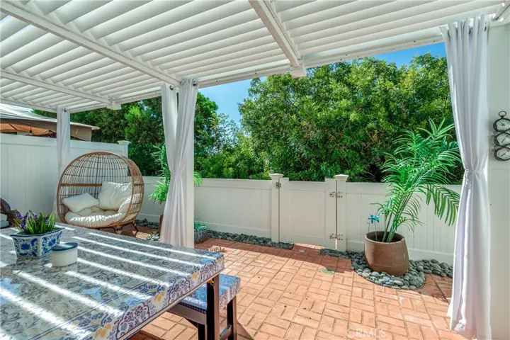 24935 Acacia Lane 2, Laguna Hills, California 92653