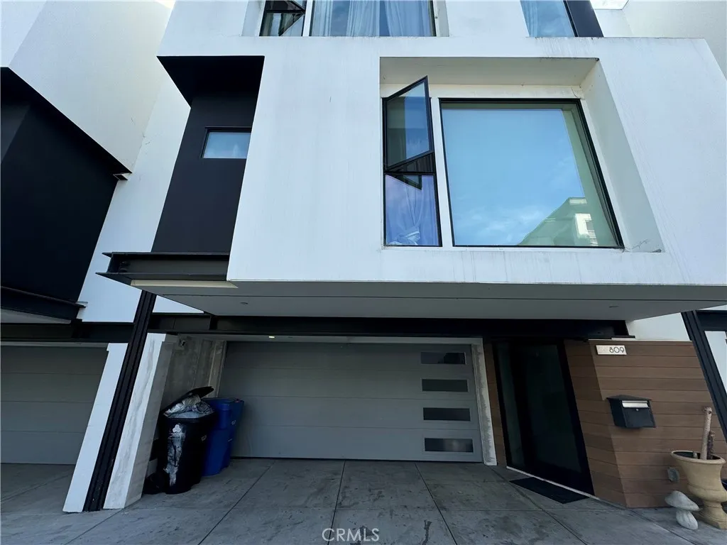 809 N Detroit Street, Los Angeles, California 90046 home-pic-2