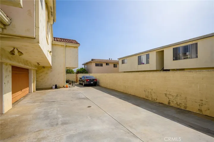 16812 S Dalton Avenue, Gardena, California 90247
