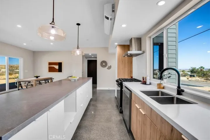 6614 Sunset Road, Joshua Tree, California 92252
