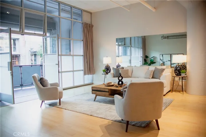 530 Molino Street 102, Los Angeles, California 90013