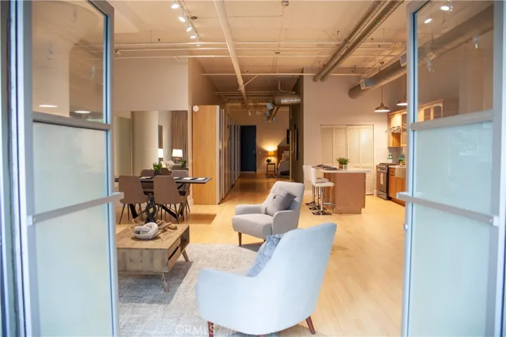 530 Molino Street 102, Los Angeles, California 90013