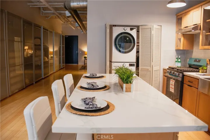530 Molino Street 102, Los Angeles, California 90013
