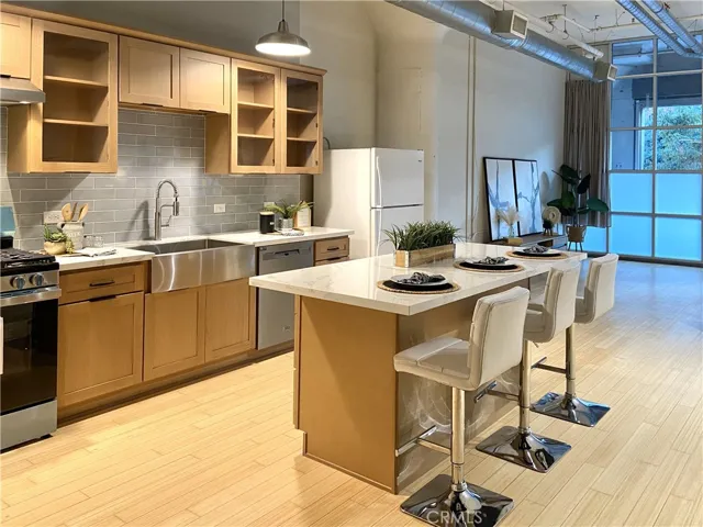 530 Molino Street 102, Los Angeles, California 90013