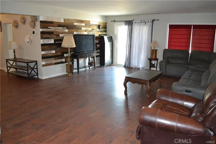 9835 Midway Avenue, Lucerne Valley, California 92356