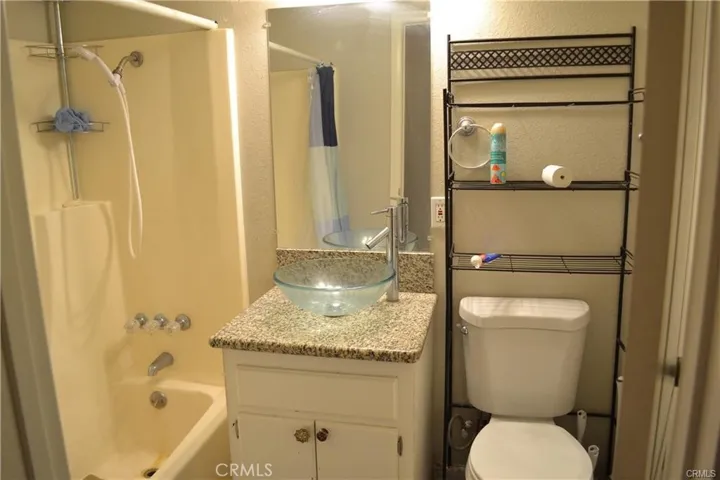 9835 Midway Avenue, Lucerne Valley, California 92356