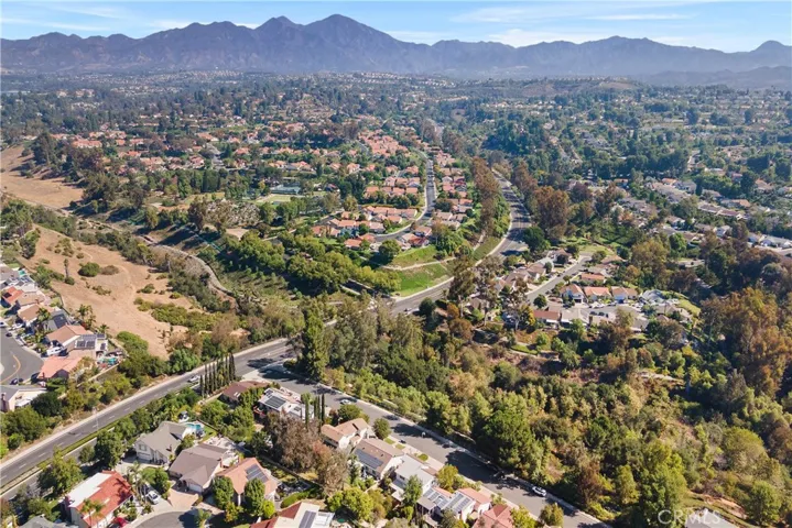 24631 Via San Fernando, Mission Viejo, California 92692