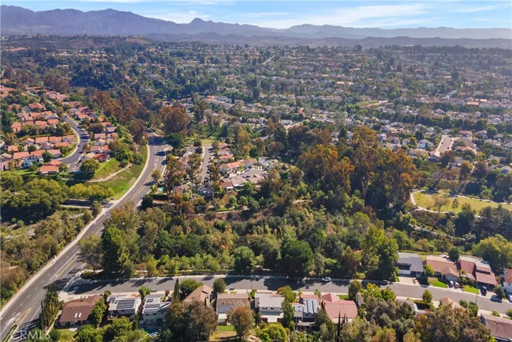 24631 Via San Fernando, Mission Viejo, California 92692