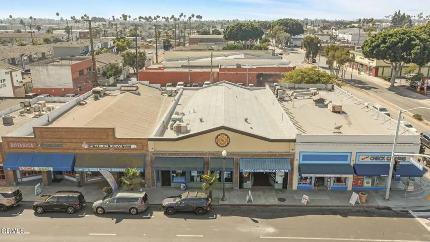 24-web-or-mls-UpmarketMedia-106E5-aer-28