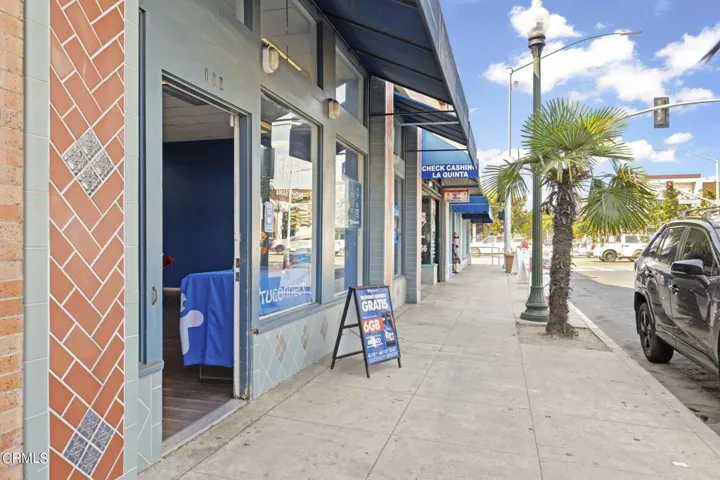 5-web-or-mls-UpmarketMedia-106E5-30