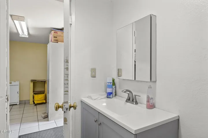 11-web-or-mls-UpmarketMedia-106E5-15