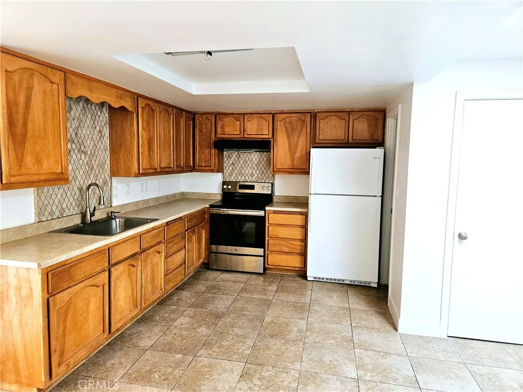 70995 Indian Trail, 29 Palms, California 92277 home-pic-3