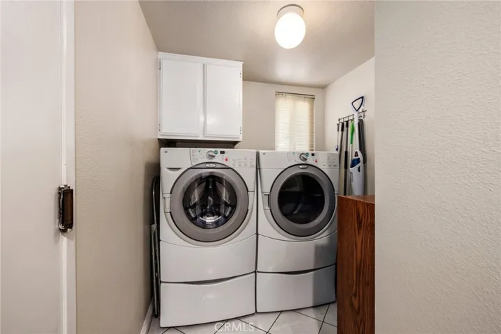Giant laundry room with lots of storage