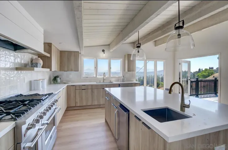 4327 Valle Dr., La Mesa, California 91941