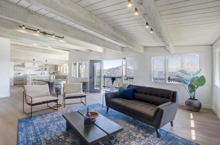 4327 Valle Dr., La Mesa, California 91941