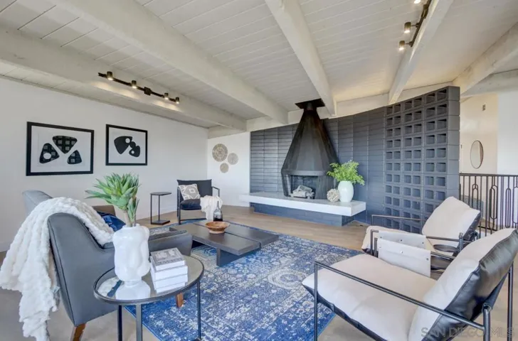 4327 Valle Dr., La Mesa, California 91941