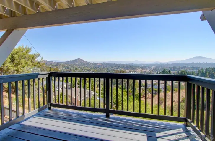 4327 Valle Dr., La Mesa, California 91941