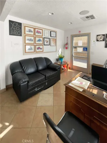 44030 10th Street W, Lancaster, California 93534