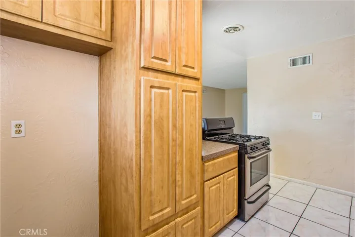 74644 Leslie Avenue, Palm Desert, California 92260