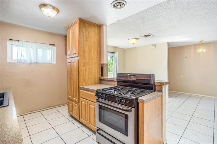 74644 Leslie Avenue, Palm Desert, California 92260