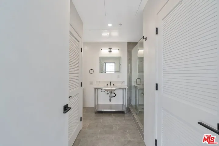 315 E 8th Street 201, Los Angeles, California 90014