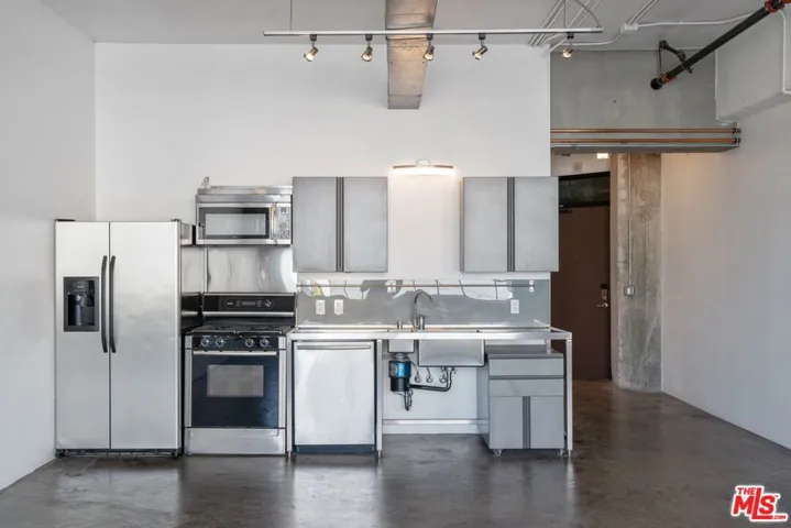 315 E 8th Street 201, Los Angeles, California 90014