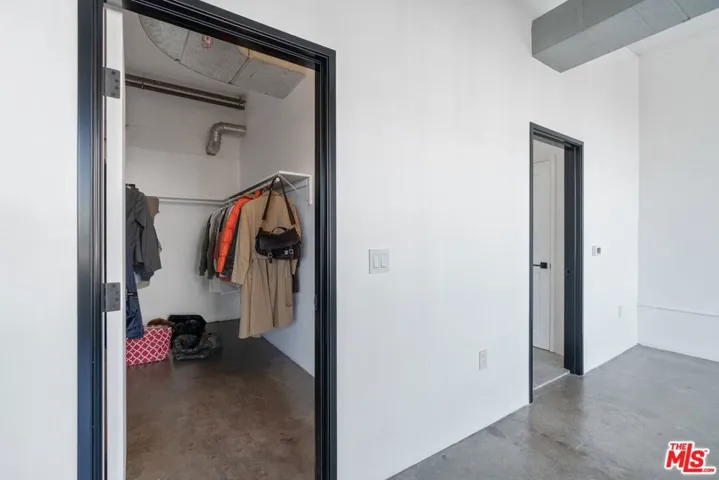 315 E 8th Street 201, Los Angeles, California 90014