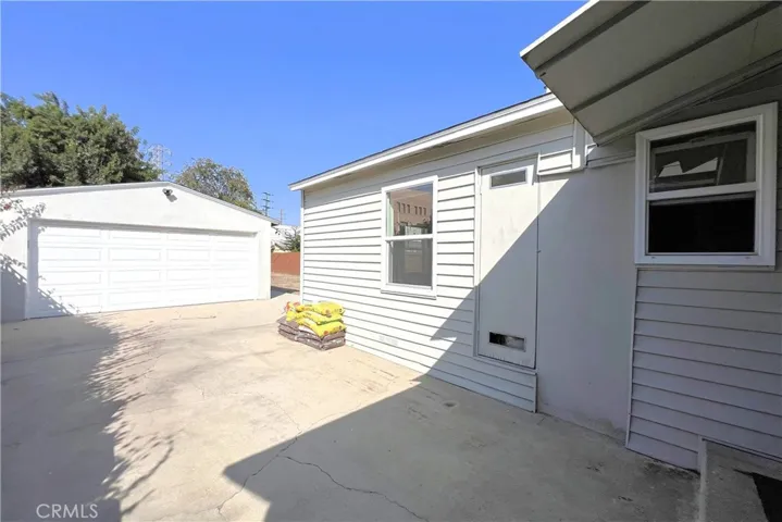 1427 E 68th Street, Long Beach, California 90805