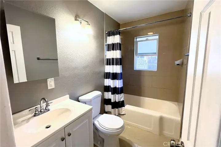 1427 E 68th Street, Long Beach, California 90805