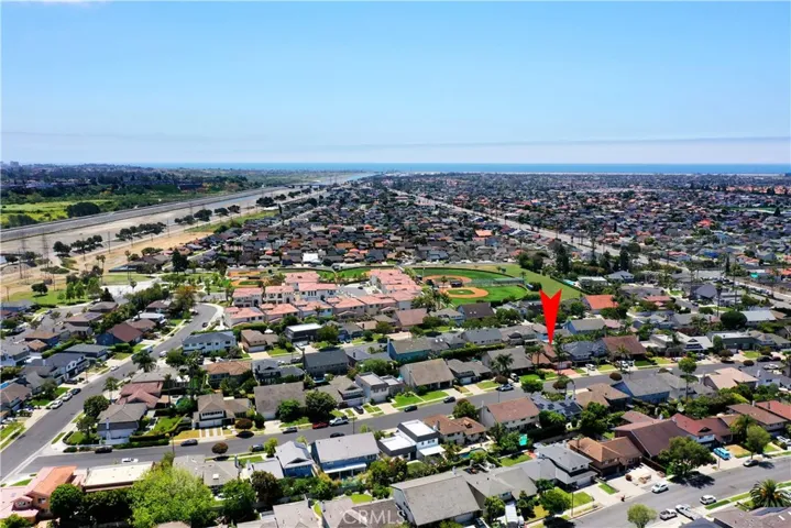 10112 Birchwood, Huntington Beach, California 92646