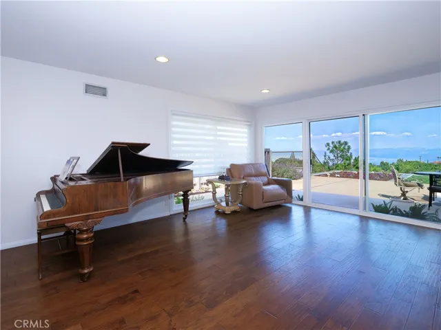 6125 Monero Drive, Rancho Palos Verdes, California 90275