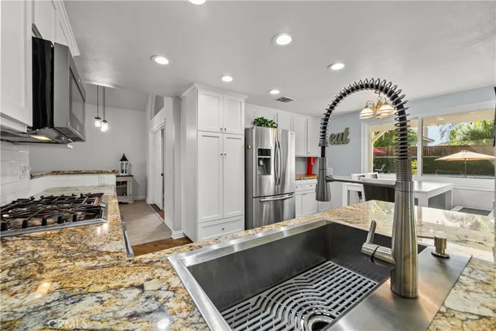 21906 Jeffers Lane, Saugus, California 91350