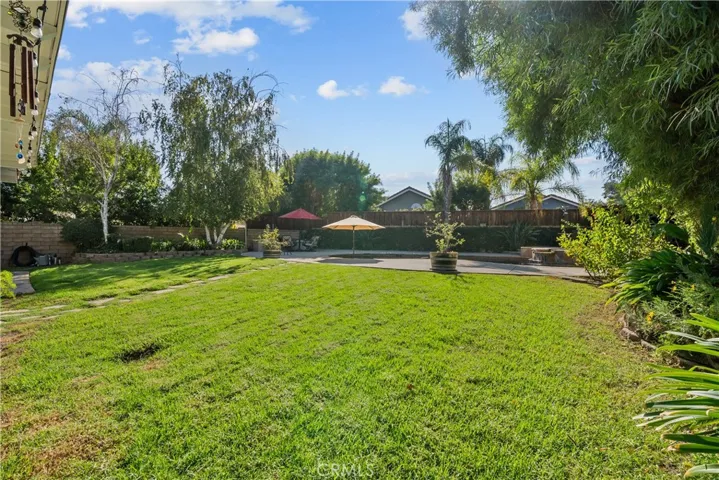21906 Jeffers Lane, Saugus, California 91350
