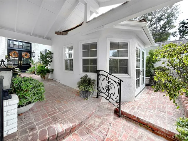 14 Rue Marseille, Newport Beach, California 92660