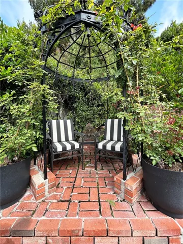 14 Rue Marseille, Newport Beach, California 92660