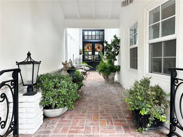 14 Rue Marseille, Newport Beach, California 92660