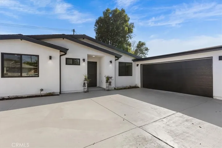 8266 Country Club Drive, Buena Park, California 90621