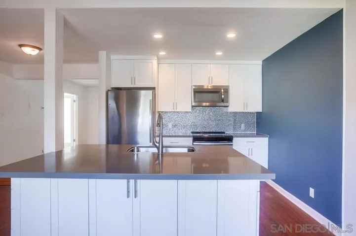 1760 Pacific Beach Dr, San Diego, California 92109