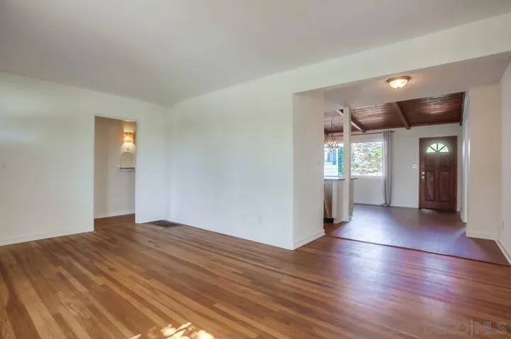 1760 Pacific Beach Dr, San Diego, California 92109
