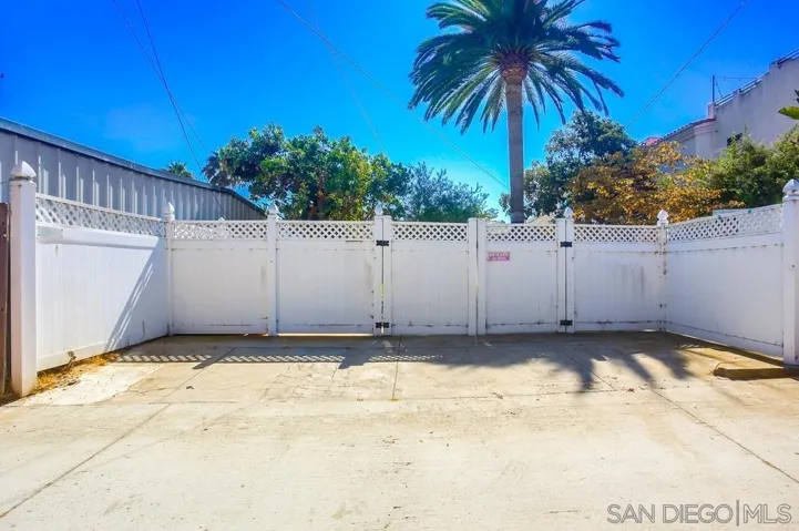 1760 Pacific Beach Dr, San Diego, California 92109