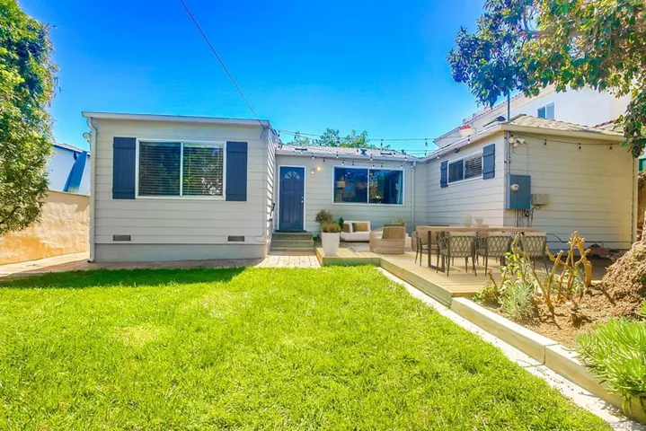 1760 Pacific Beach Dr, San Diego, California 92109