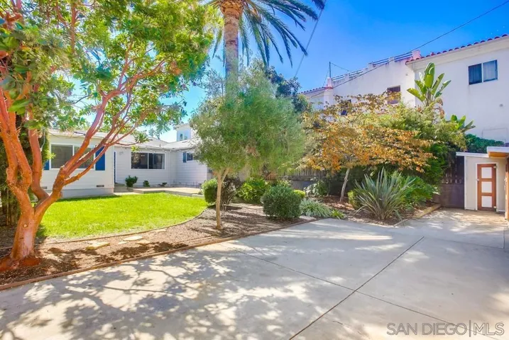 1760 Pacific Beach Dr, San Diego, California 92109