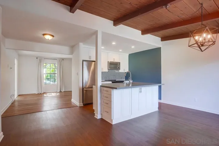 1760 Pacific Beach Dr, San Diego, California 92109
